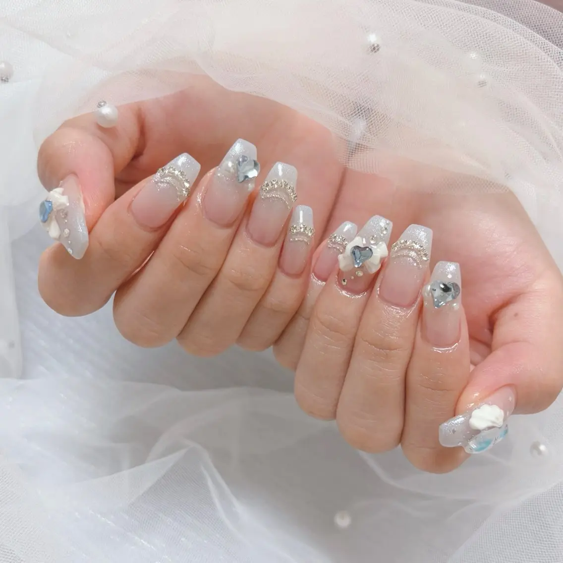 ご新規さまオフ無料パーツ💎つけ放題ネイル✨の写真