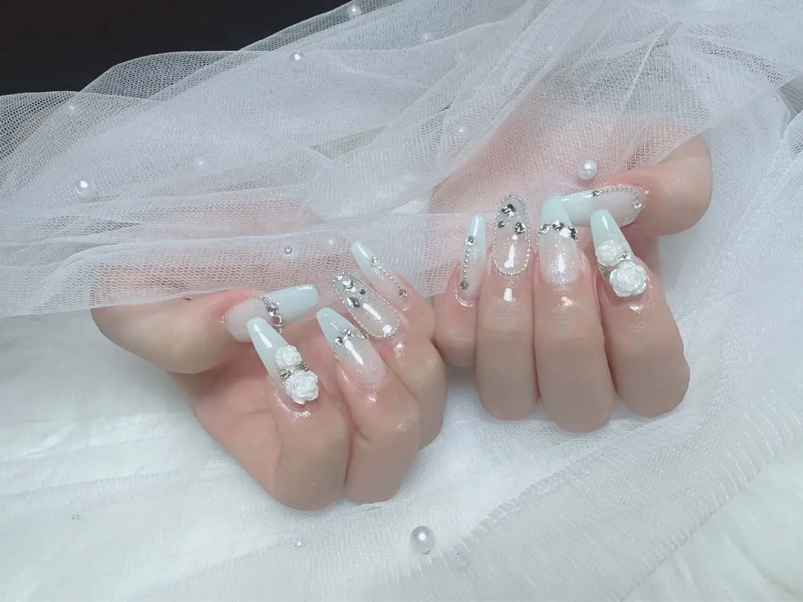 ネイル ブルー フットネイル フレンチネイル 韓国ネイル マグネットネイル ハンドネイル ハンドケア Hara Nail 【持ち込みOK】のネイルデザイン