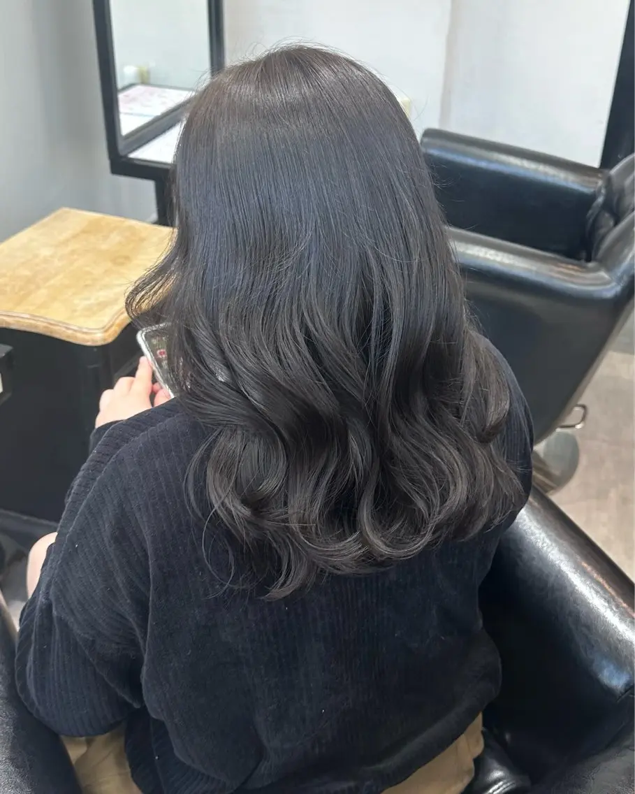 セミロング アッシュ ヘアカラー 🦋MAYUMI🦋 モデル募集中🌺のヘアスタイル