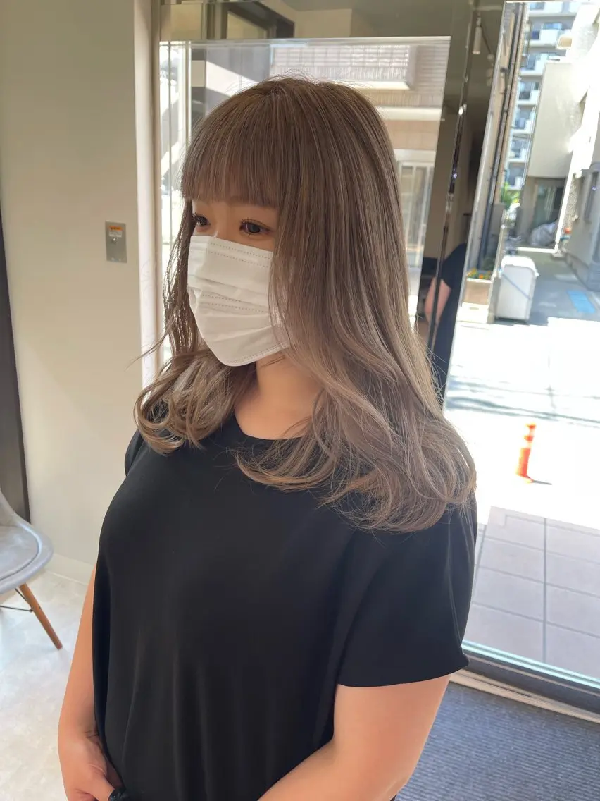 ロング カラー ブリーチ カット ヘアカラー トリートメント * 透明感カラー c h i h o *のヘアスタイル