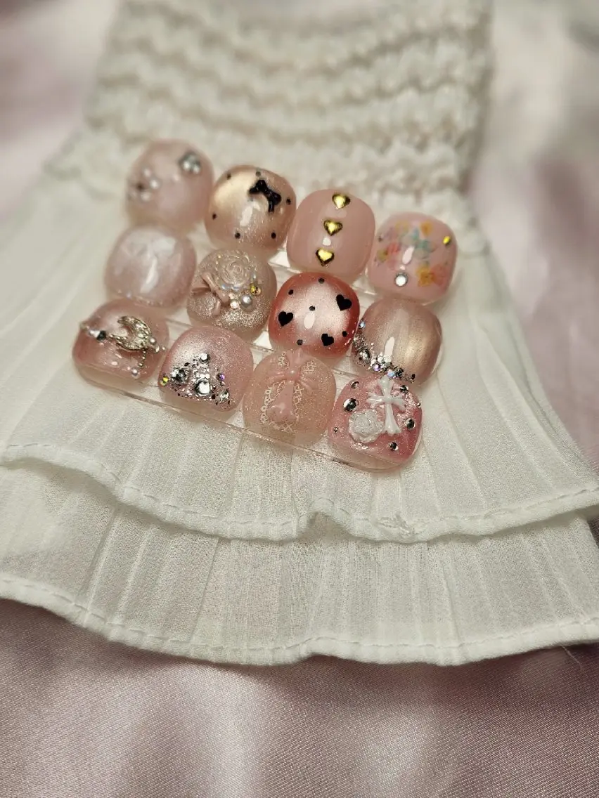 ネイル フットネイル Ra: Nail   라: 네일のネイルデザイン
