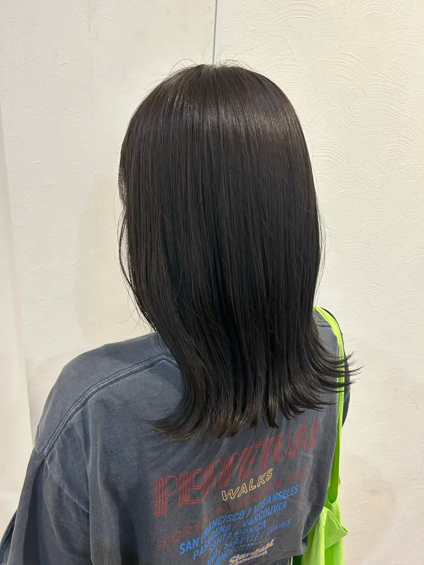 ミディアム カット ヘアカラー 齋藤 未夢のヘアスタイル