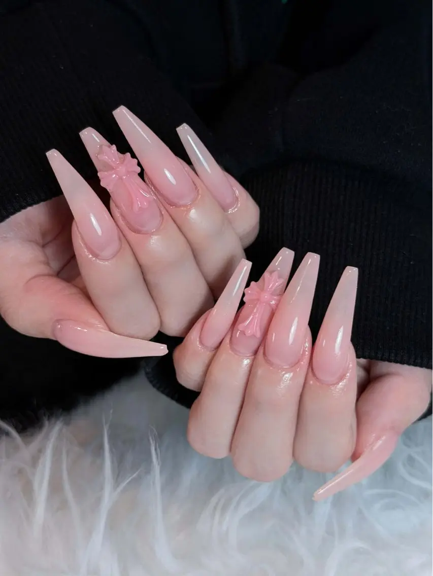 ネイル チークネイル ドット フレンチネイル グラデーション ハート ハンドネイル Julli NailStudioのネイルデザイン