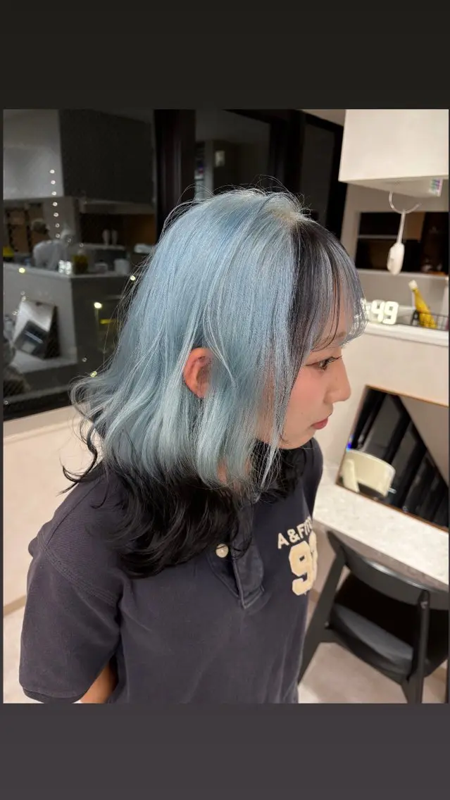 カラー デザインカラー ヘアカラー トリートメント ハイトーン/モテ髪 🎀hina🎀のヘアスタイル