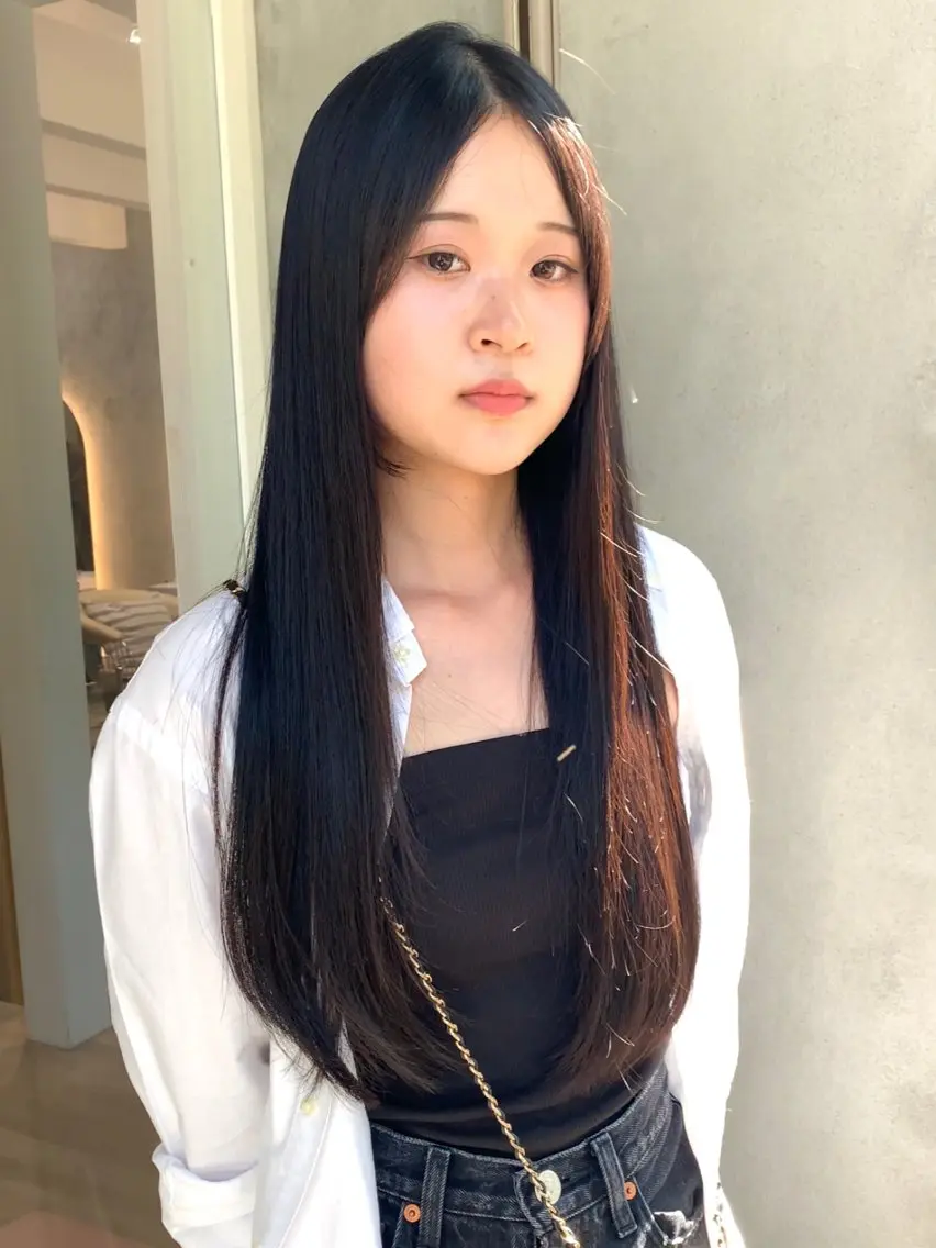 ロング カラー パーマ ストレートパーマ カット 縮毛矯正 トリートメント ✨コテ巻き風パーマ ✨川合佑哉のヘアスタイル