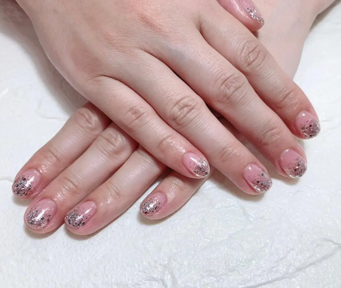 ネイル グラデーション ラメ(グリッター) ラメグラデーション Nailsalon Eve（イヴ）のネイルデザイン
