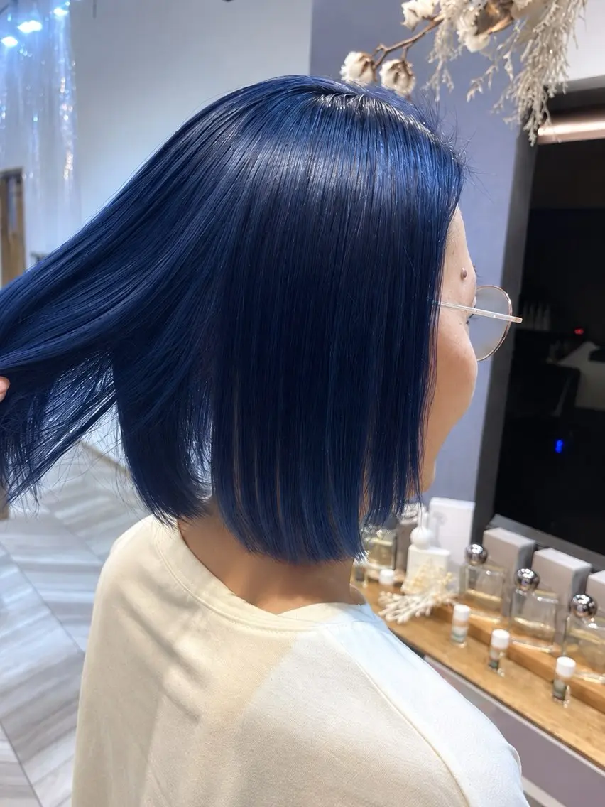 ミディアム カラー ブリーチ ネイビーカラー ブリーチなしカラー カットモデル募集中✨ Nozomi/藤井寺のヘアスタイル