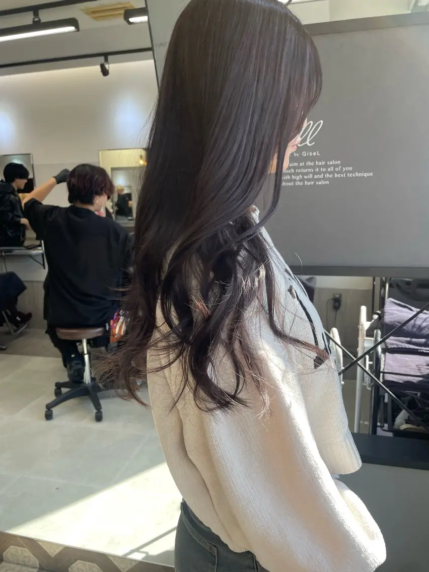 ロング カラー グレージュ AIRI layer cut hairのヘアスタイル