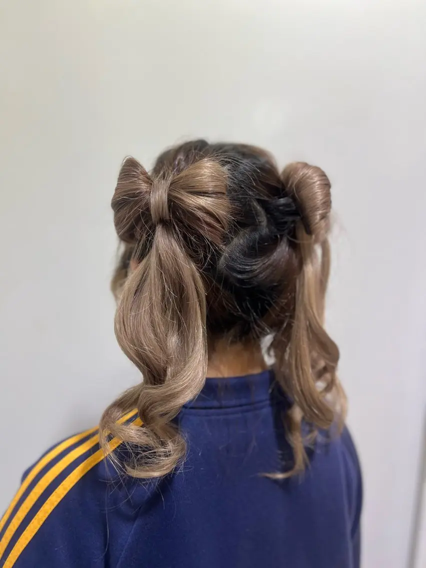 セミロング ヘアアレンジ 艶カラー/アレンジ 🎀 菅野 彩音のヘアスタイル