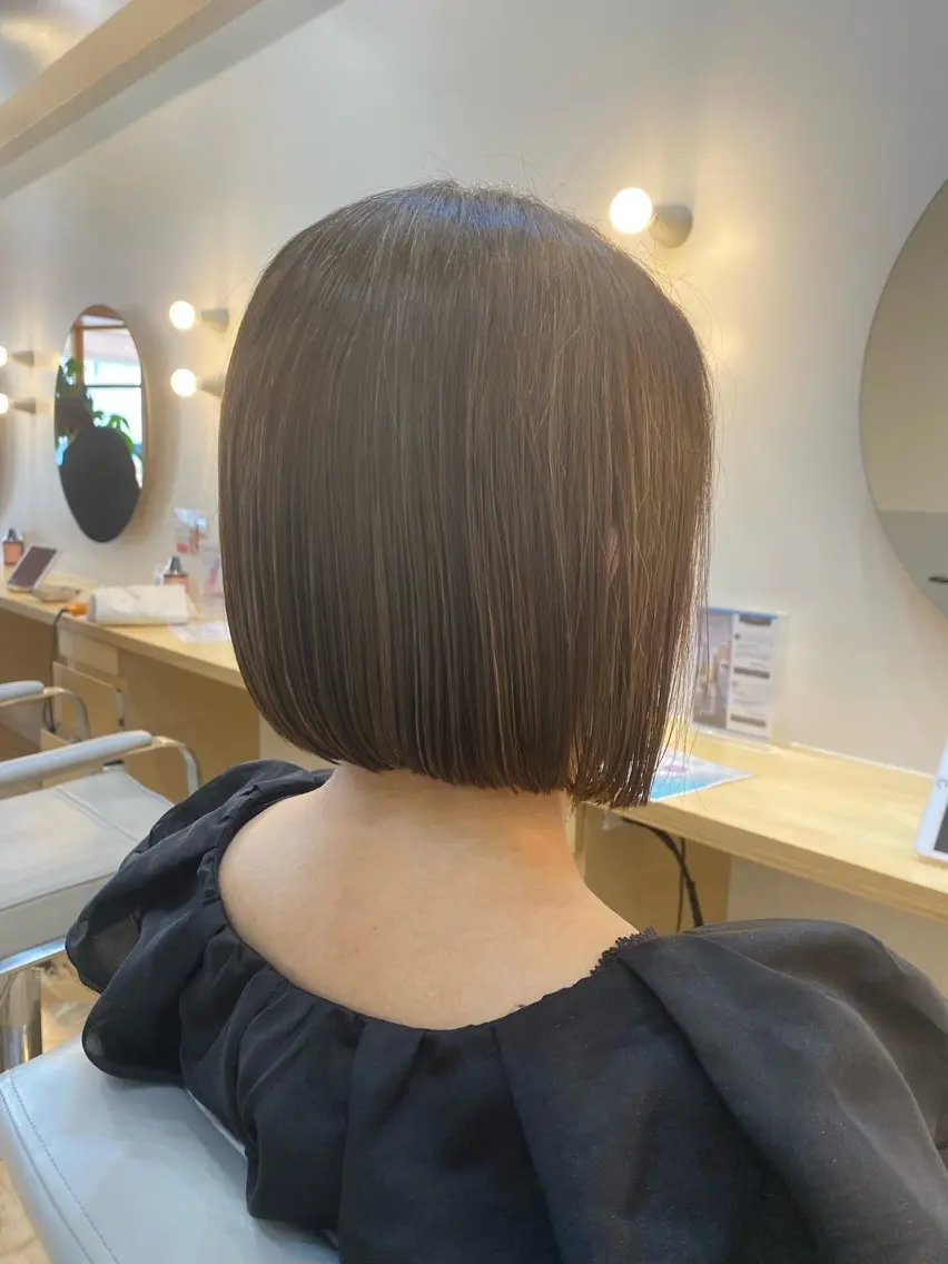 ミディアム ボブ カット 艶カラー／ストレート かとうゆうき🍯のヘアスタイル