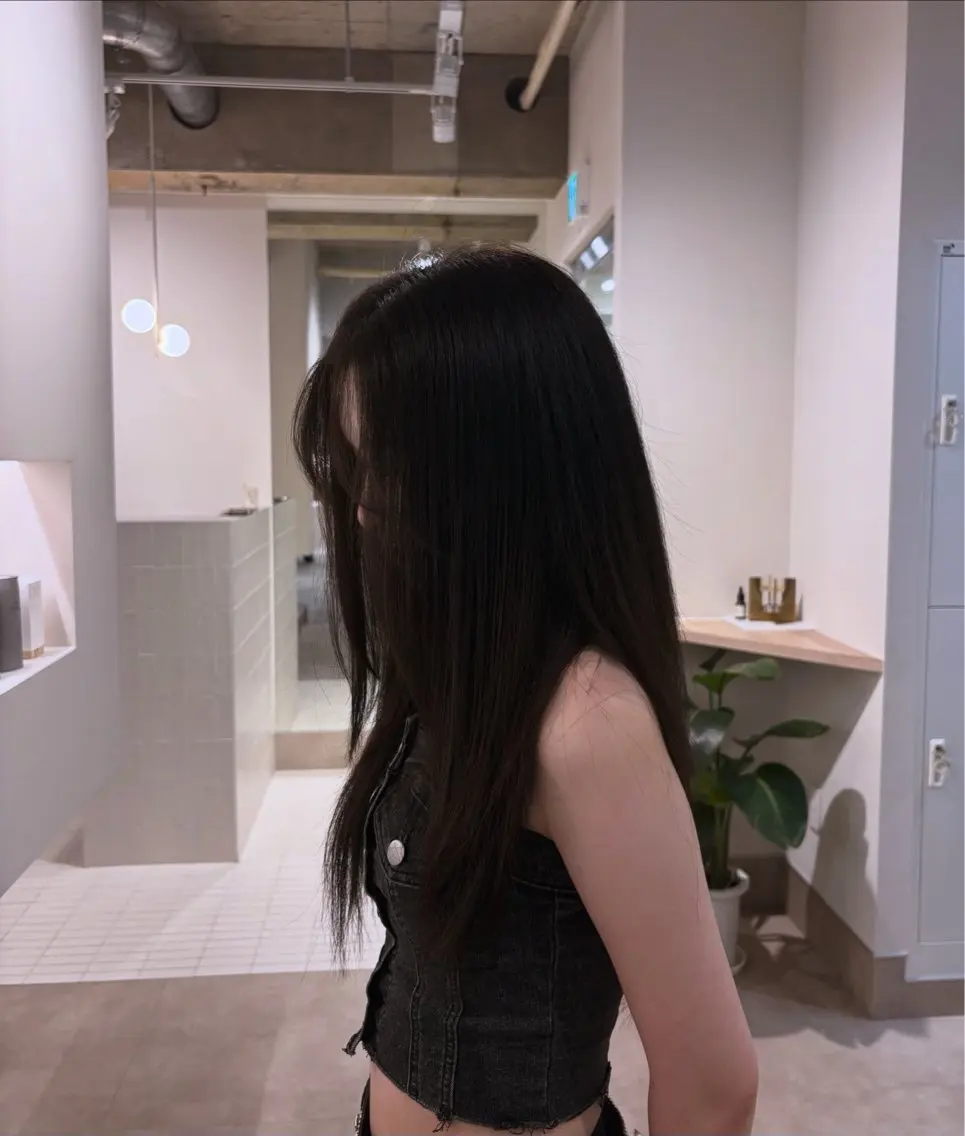 ロング カラー ブリーチ ブラウンカラー 縮毛矯正 ヘアカラー トリートメント 艶感/修復カラー/ 一途👾↝のヘアスタイル