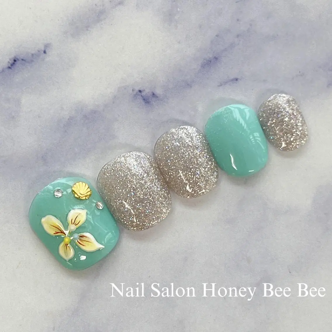 ネイル Nail salon Honey Beeのネイルデザイン