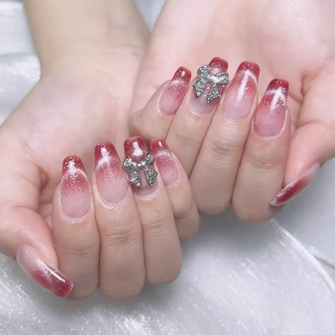 メンズ ネイル メンズ韓国風 アートネイル オーロラネイル ガーリー キラキラネイル Nail salon 木にいるのネイルデザイン