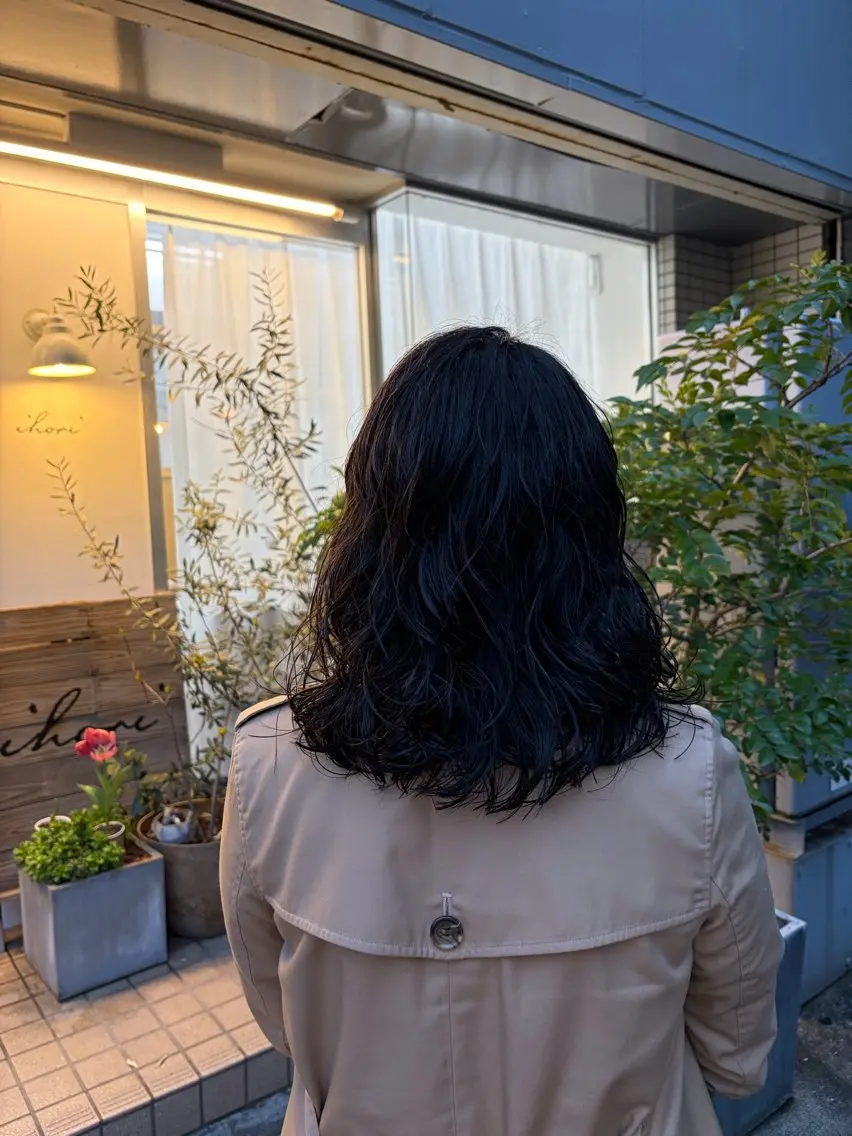 セミロング パーマ セミロングパーマ スパイラルパーマ 中村 芽衣那のヘアスタイル
