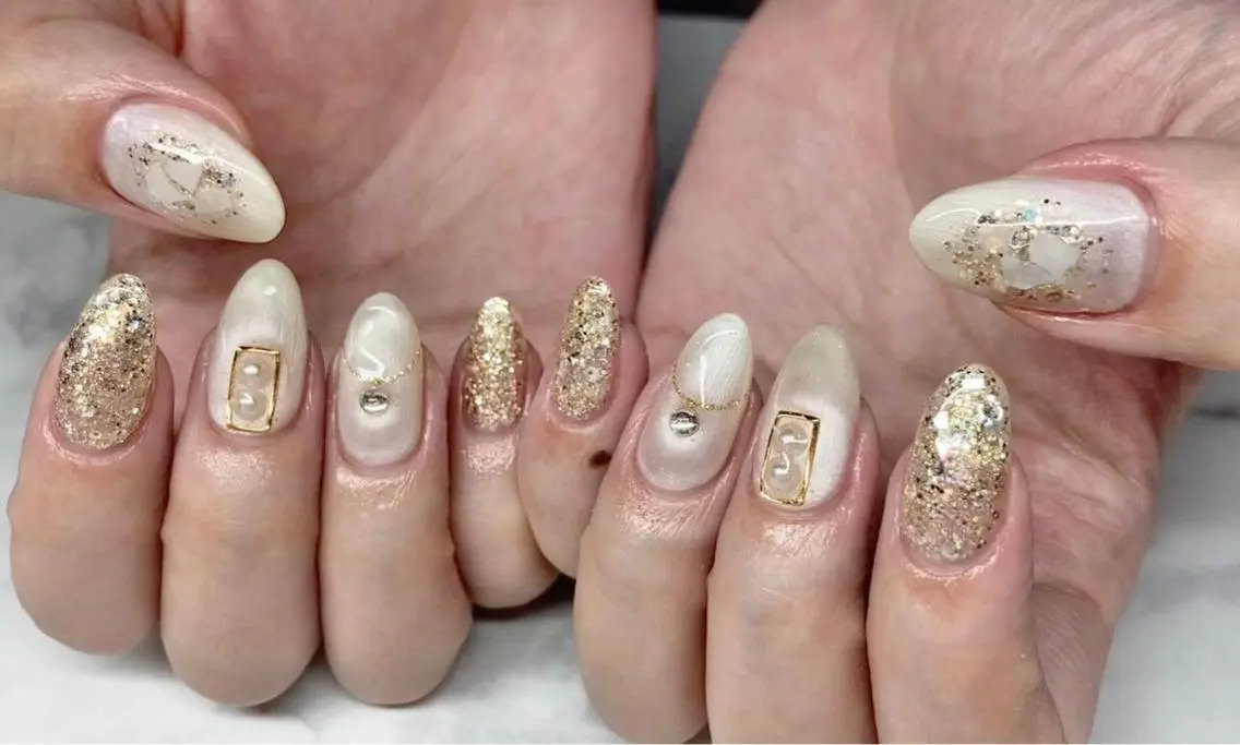 ネイル 長さ出し ジェルネイル 韓国ネイル マグネットネイル 持ち込み ハンドネイル Nail&eye Belire 新宿のネイルデザイン