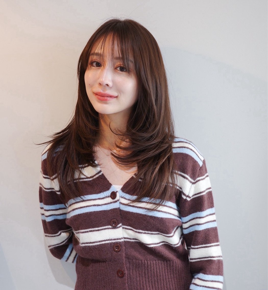 ミディアム カラー ヘアアレンジ カット ヘアカラー トリートメント 透明感カラー レイヤーカット　大和のヘアスタイル