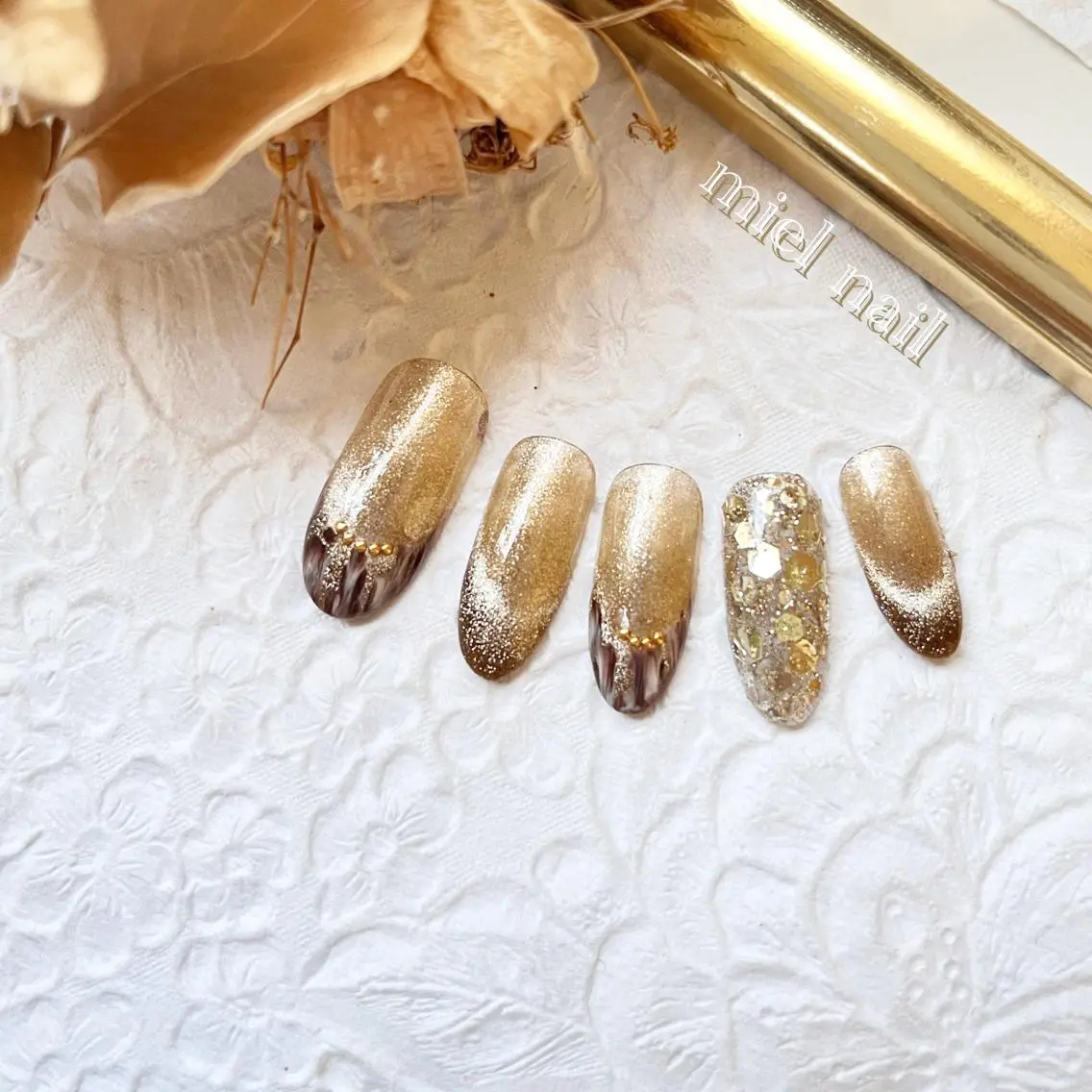 ネイル アニマル柄 フレンチネイル マグネットネイル マグネットフレンチ ハンドネイル miel nailのネイルデザイン