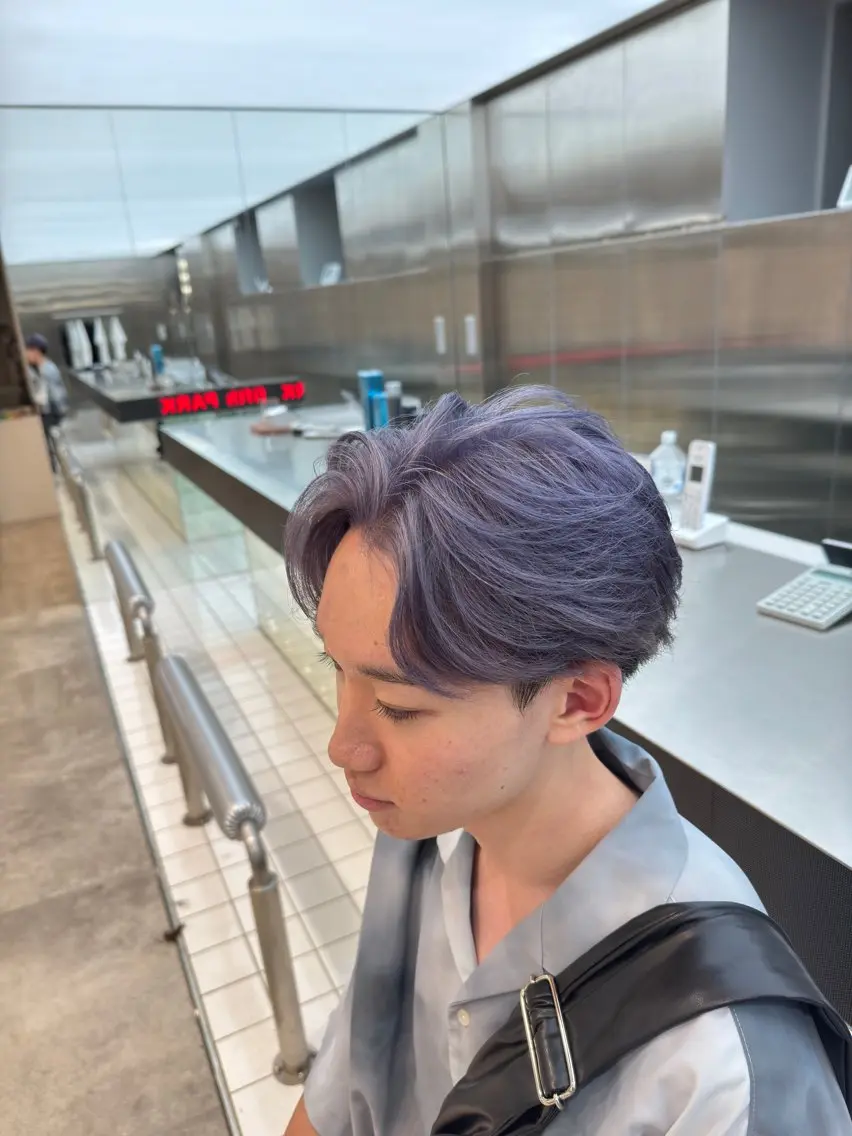カラー 室谷 柚羽のヘアスタイル