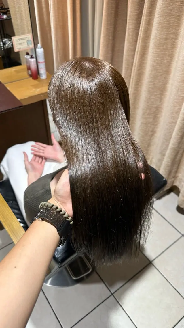 セミロング van shionのヘアスタイル