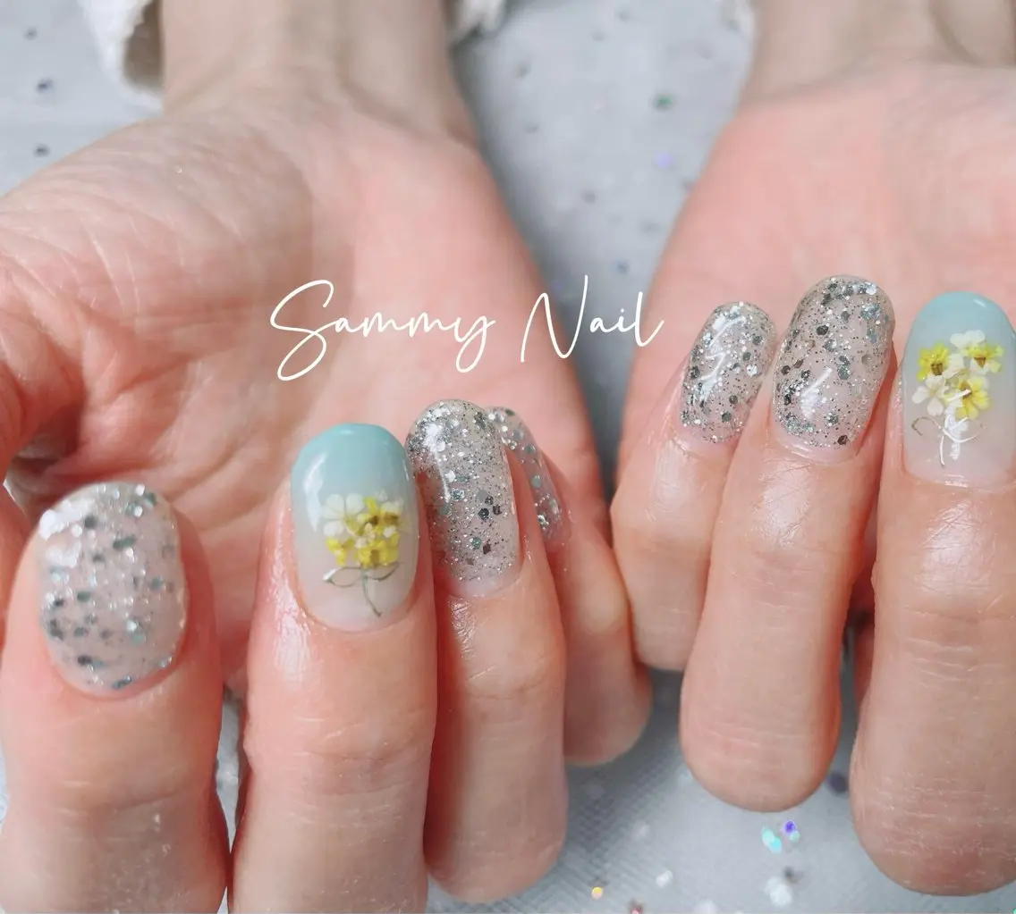 ネイル アートネイル ブルー グラデーション 夏ネイル ハンドネイル Sammy Nailのネイルデザイン