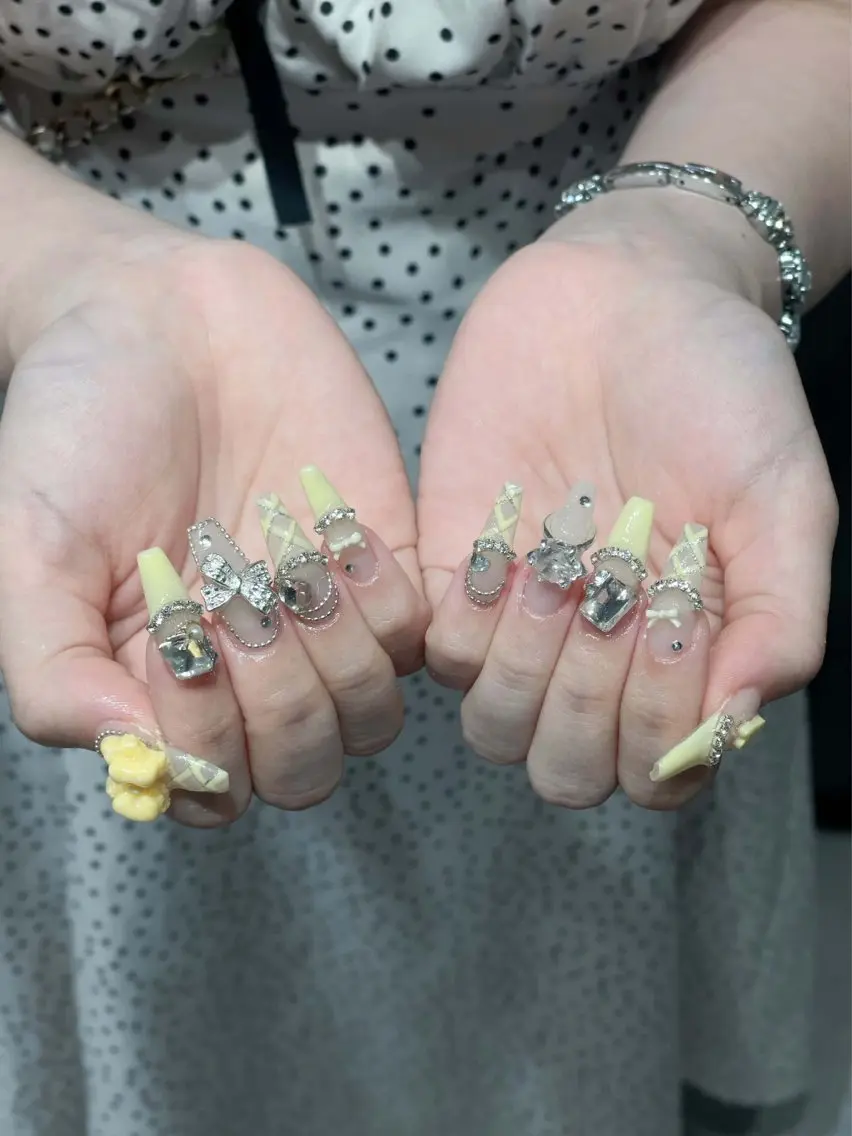 ネイル チークネイル ドット フレンチネイル グラデーション ハート ハンドネイル ハンドケア Eli Muse 新宿ネイルのネイルデザイン