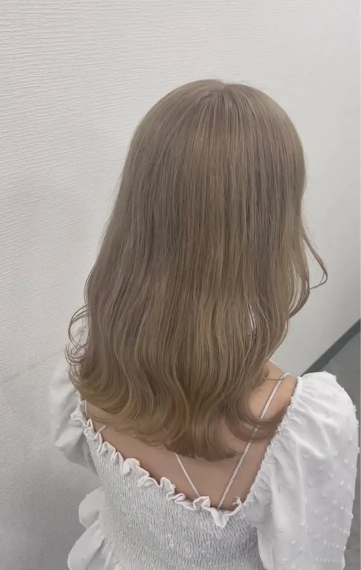 ロング カラー ウルフカット×ハイ トーン職人🤍ゆうひのヘアスタイル