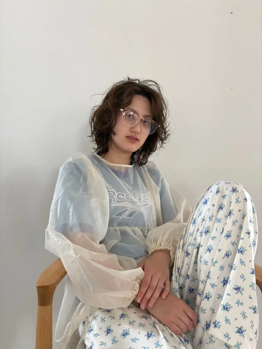 セミロング カラー 透明感カラー ヘアカラー 亀山 友菜のヘアスタイル