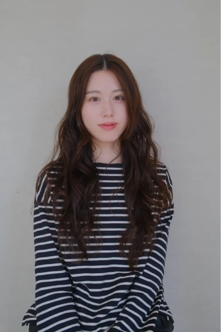 ロング ヘアカラー トリートメント 段野吾颯 ／ベージュカラーのヘアスタイル
