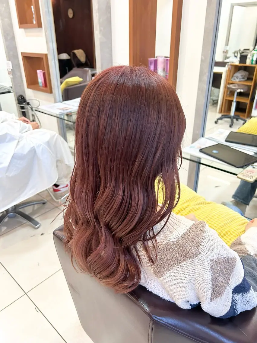 セミロング カラー ブリーチ ピンクカラー トップスタイリスト 林すずかのヘアスタイル