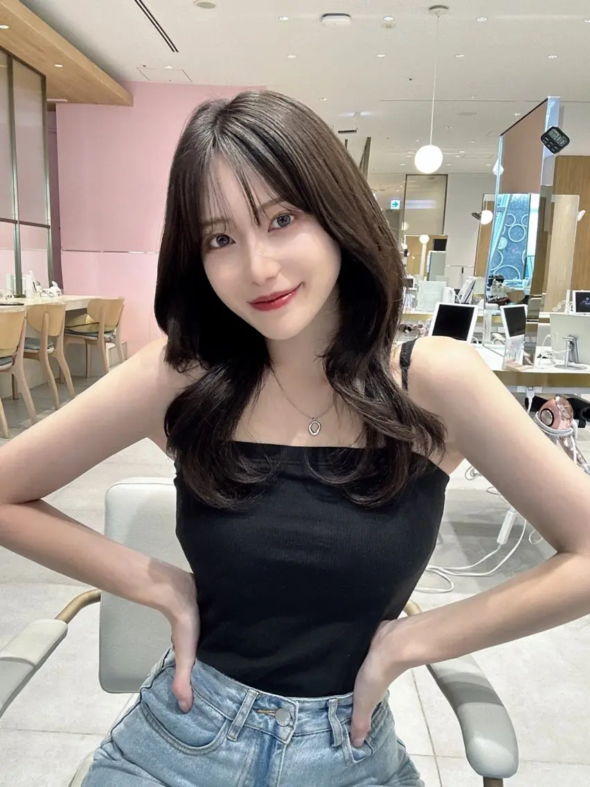 ロング カラー ヘアアレンジ 🤎小顔レイヤー /ベージュ🤎友香のヘアスタイル