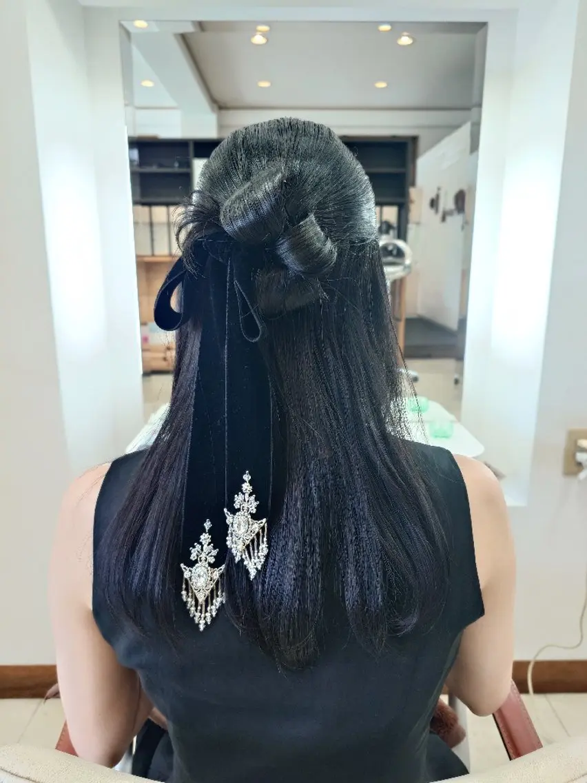 ロング ヘアアレンジ ロング ヘアセット キンジョウ エナミのヘアスタイル