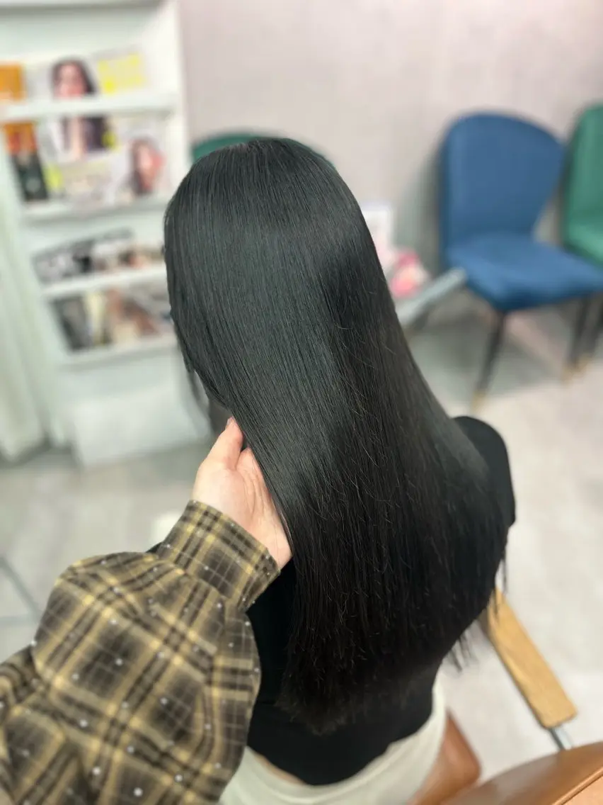 ロング トリートメント ☘️中明度カラー/ 縮毛矯正ナミ☘️のヘアスタイル