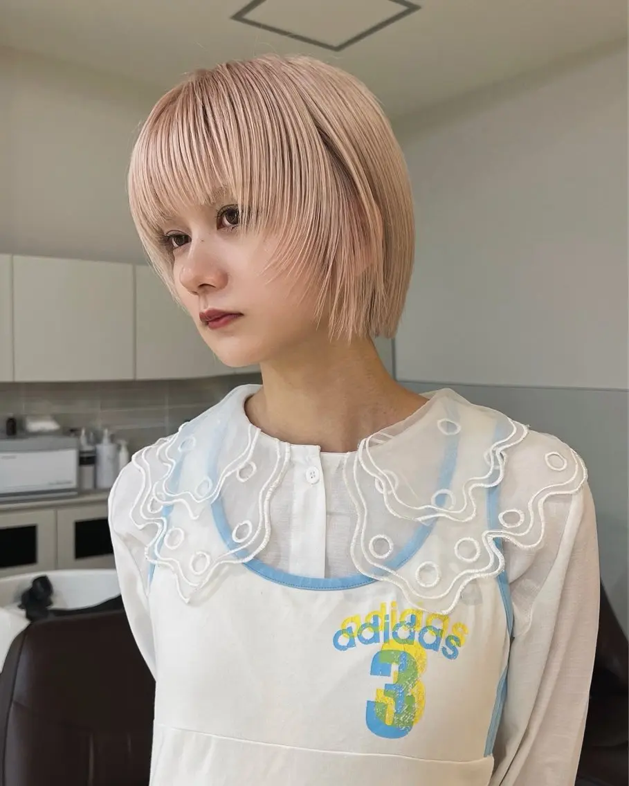 ショート カラー アッシュ アッシュブラウン ブリーチ ブラウンカラー ケアブリーチ ヘアカラー トリートメント ヘアセット レイヤー専門家 ダブルカラー修のヘアスタイル