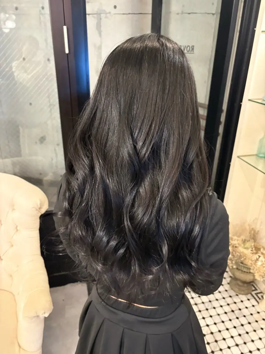 ロング カラー ヘアカラー Konomura Neneのヘアスタイル