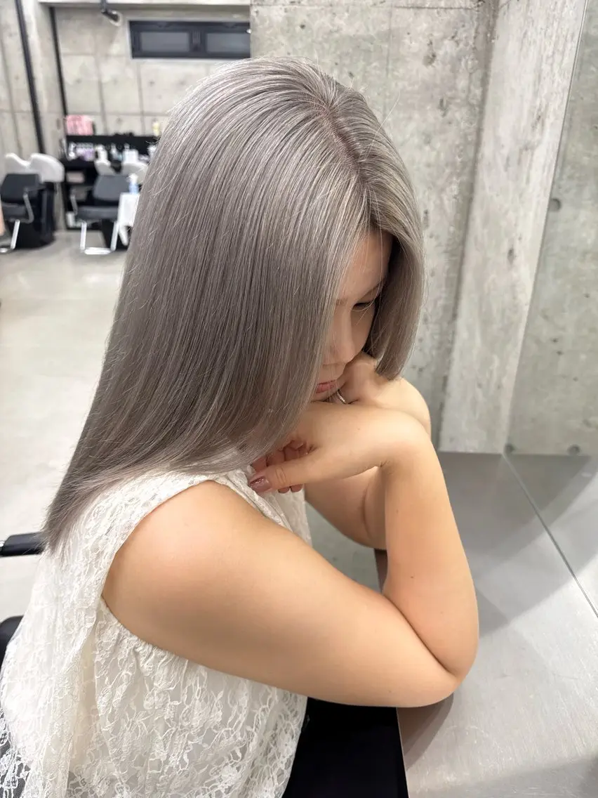 カラー ヘアカラー Asami／名古屋／ ハイトーン／デザインのヘアスタイル