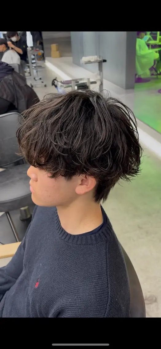 ショート パーマ メンズ メンズパーマ プードルパーマ 学生(メンズ向け) スパイキーショート 波巻きパーマ カット パーマ シャドウパーマ/ ルーズパーマ/メンズのヘアスタイル