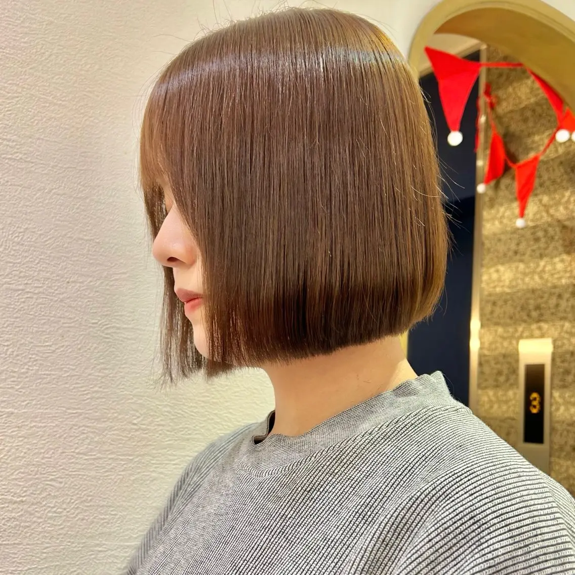 ミディアム カラー ワンレンボブ ブリーチ ブリーチなしカラー ボブ 顔周りカット ヘアカラー トリートメント 髪質改善【縮毛矯正】 北千住 田邉 澪のヘアスタイル