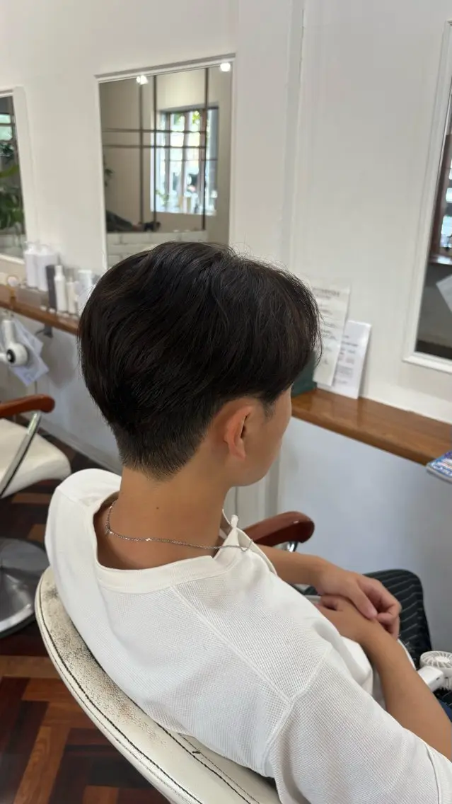 ショート メンズ 刈り上げ カット ヘアカラー mopa yuiのヘアスタイル