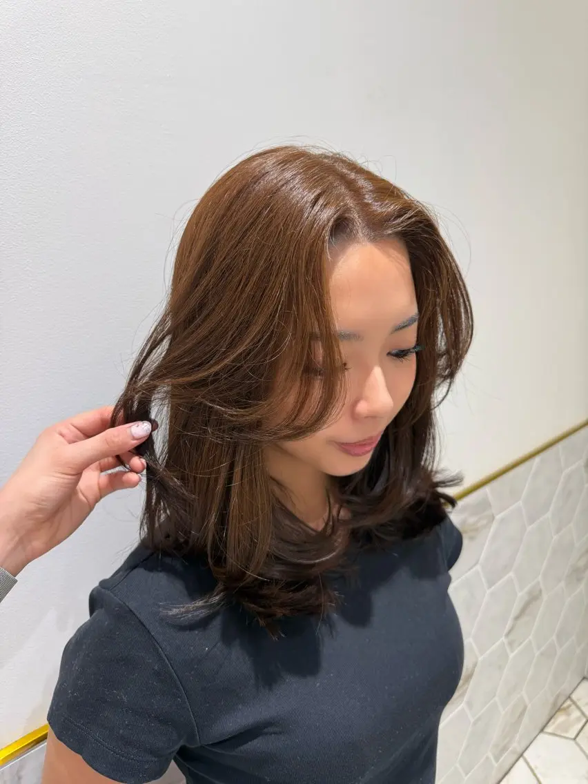セミロング ヘアカラー 𝐘𝐮𝐢 🤎 costesのヘアスタイル