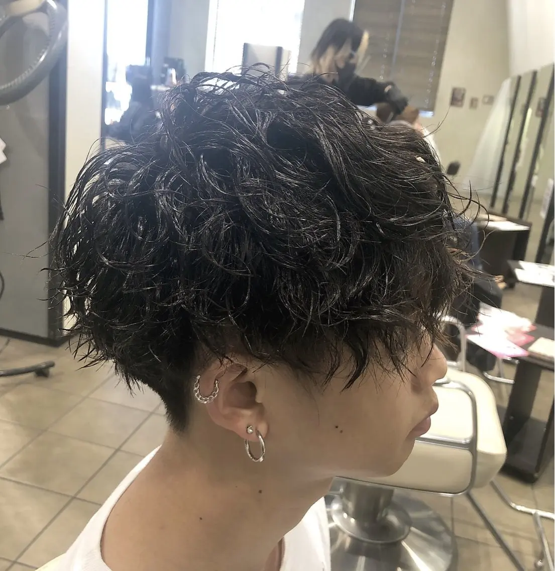 パーマ メンズ マッシュ メンズパーマ メンズツイストパーマ 髪質改善 スパイラルパーマ メンズ レイヤー ウルフ 弓木啓輔のヘアスタイル