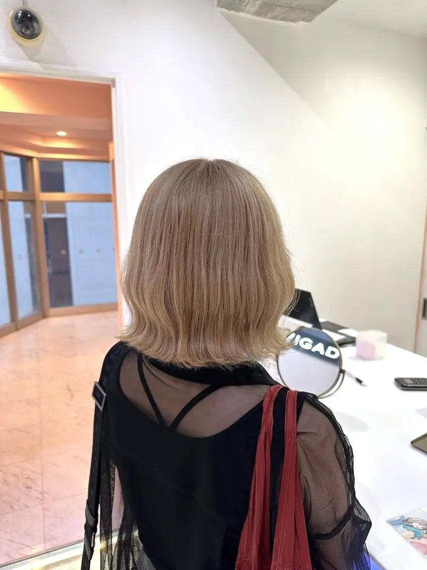 ショート カラー モテ艶🪄ベージュ カラー🧸RUKAのヘアスタイル