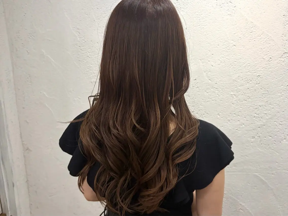 ロング カラー ベージュカラー ブリーチ 透明感カラー ダブルカラー フォギーベージュ ヘアカラー トリートメント 韓国レイヤー🦋 ブリーチtomokoのヘアスタイル
