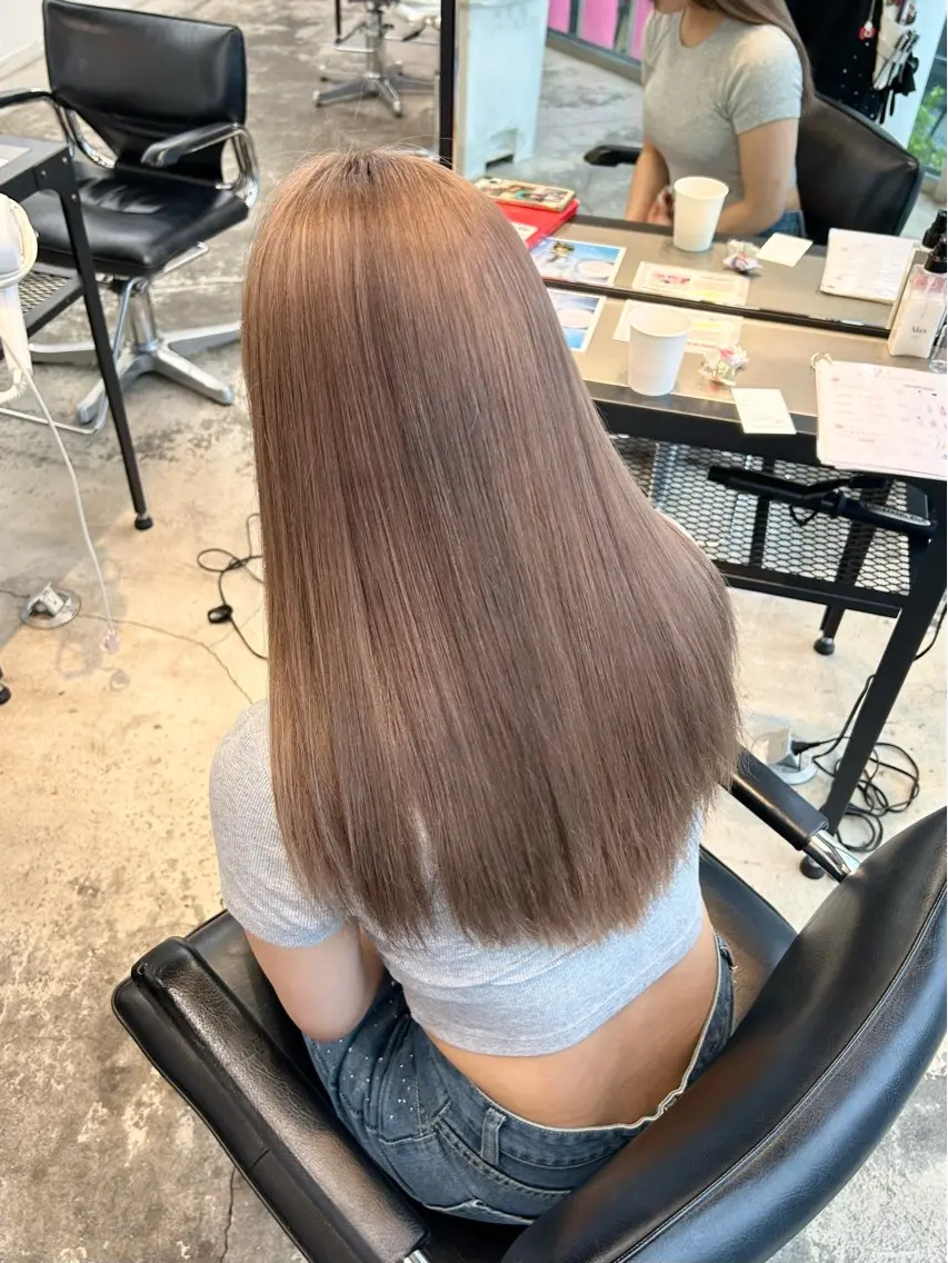 ロング カラー ヘアアレンジ ベージュカラー ミルクティーベージュ ヘアカラー 🎀ブリーチ×艶髪 🎀 ♡さや♡のヘアスタイル