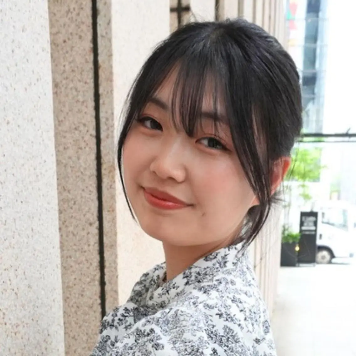 セミロング ヘアアレンジ デート シースルーバング 小顔カット ❇️安達 優心❇️ レイヤー/艶髪特化のヘアスタイル
