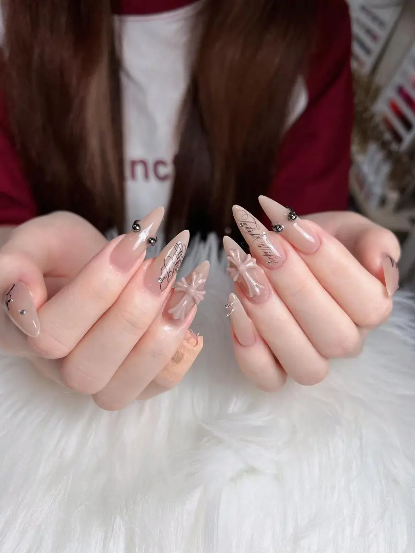 ネイル ハンドネイル Swan Nail Salonのネイルデザイン