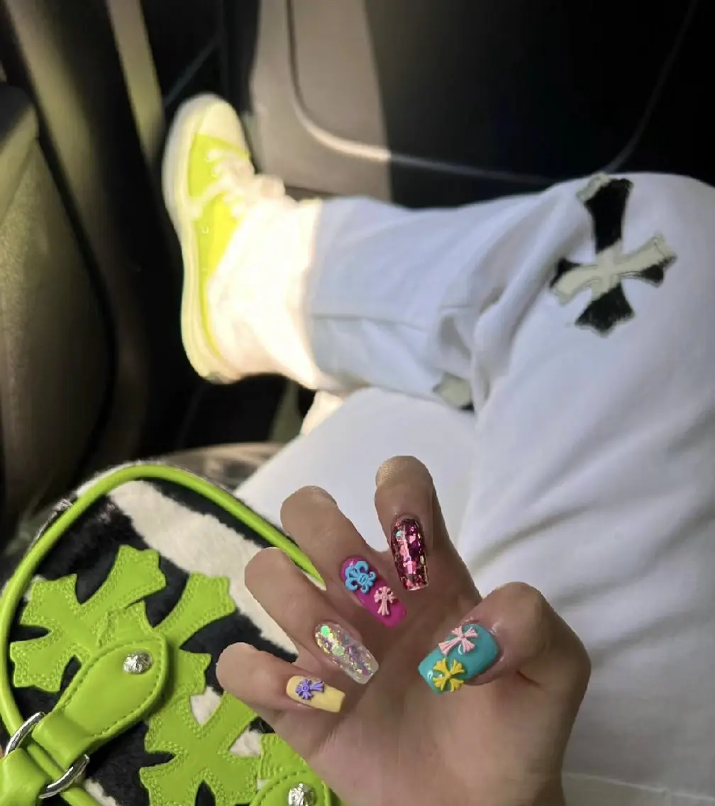 ネイル クリアネイル フラッシュネイル フットネイル フレンチネイル ジェルネイル ハンドネイル UM Nail Salonのネイルデザイン