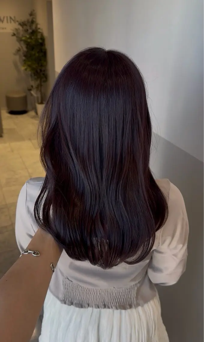 ミディアム カラー ブリーチ ブラウンカラー ラベンダーカラー ラベンダーブラウン ブリーチなしカラー カット ヘアカラー トリートメント SHOTA/池袋個室 上品な艶･暖色 🫧のヘアスタイル