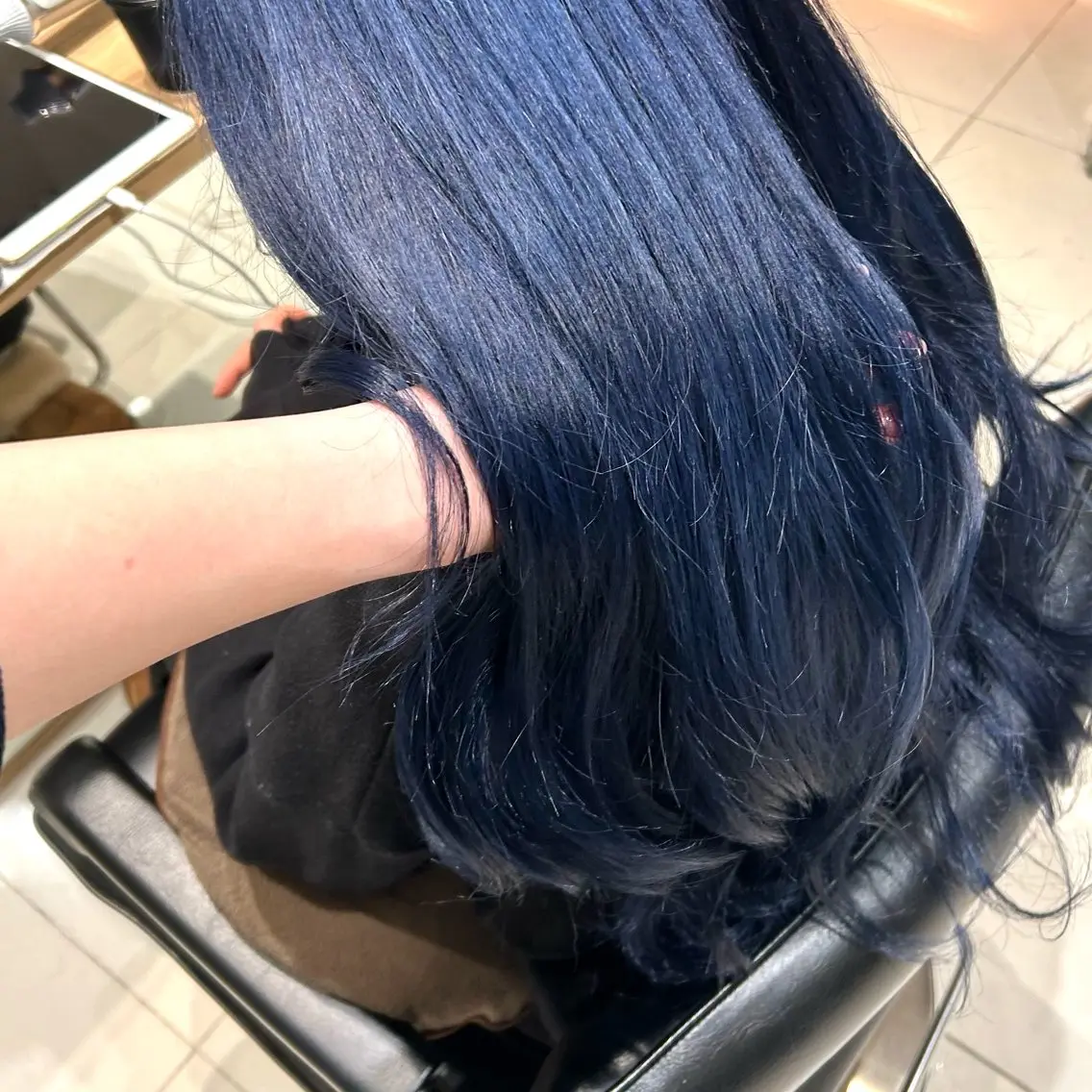 カラー ブリーチ ハイトーンカラー ヘアカラー サラ艶/韓国ヘア ︎🌟璃奈 (リナ)のヘアスタイル