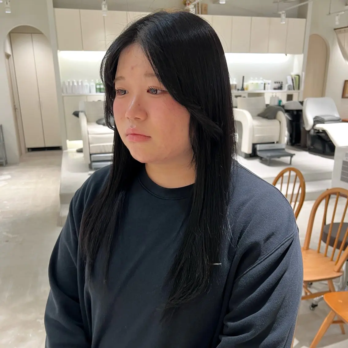 ロング カラー ヘアカラー 周東 芽依のヘアスタイル