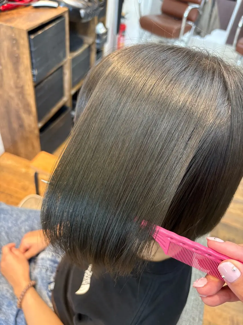 ミディアム カット ヘアカラー 縮毛矯正 レナ┊︎髪質改善 ┊︎シルクストレートのヘアスタイル